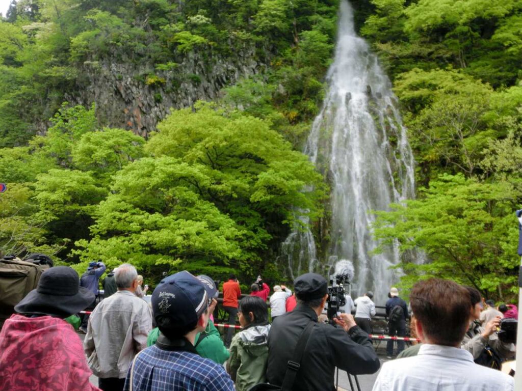 長野県木島平村にある幻の滝　樽滝